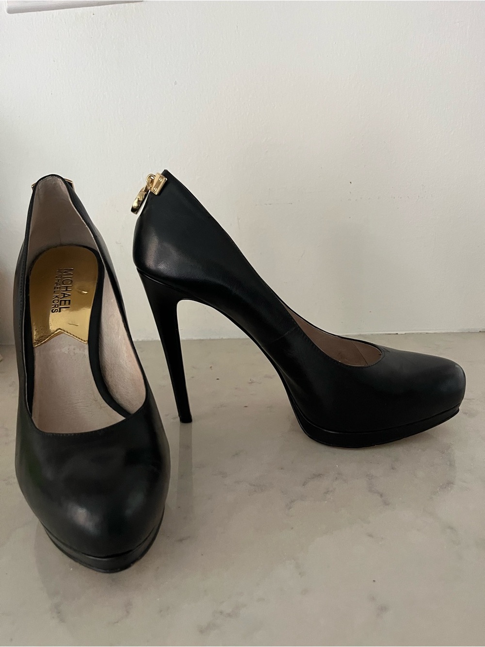 Michael Kors Black Leather High Heel Pumps Stilettos size 7.5